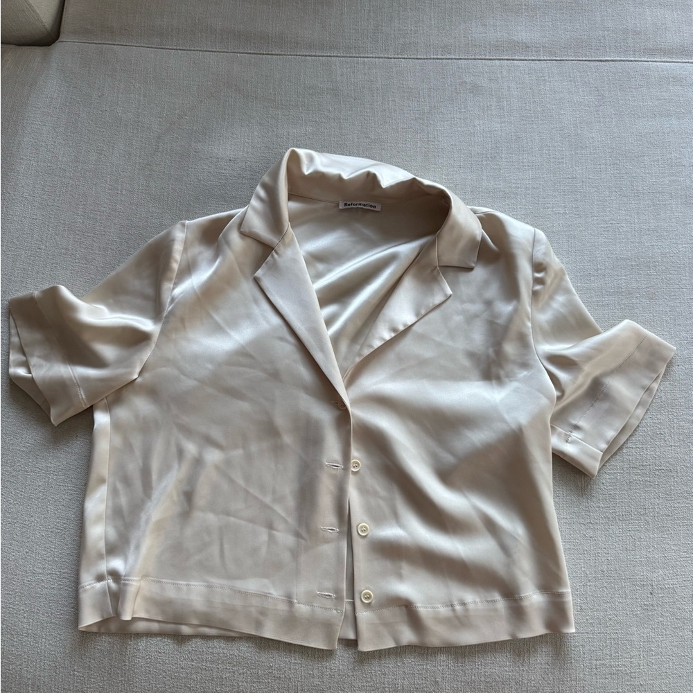NWOT Cream Short Sleeve Button-Up Blouse